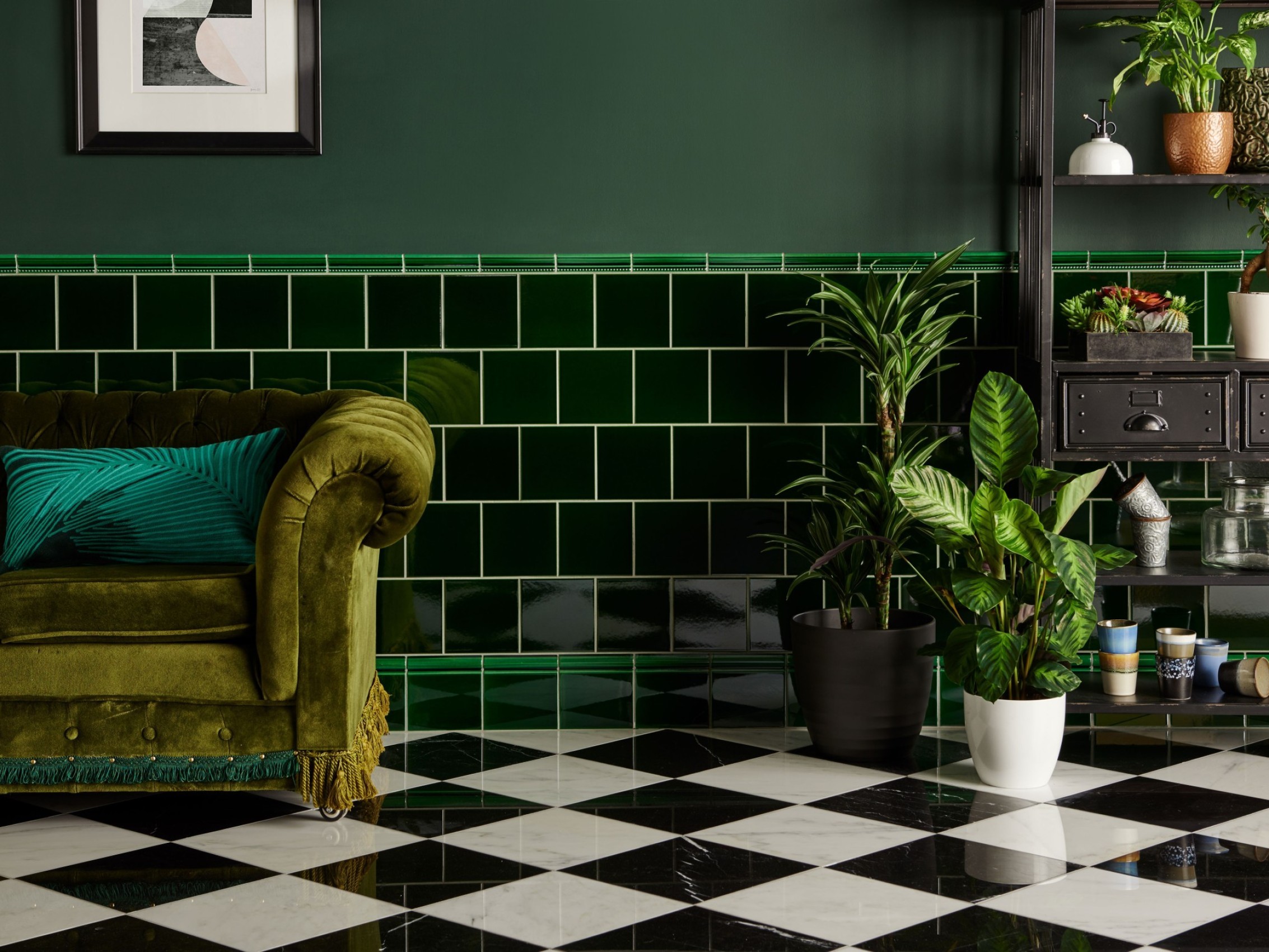 Original-Style_Artworks_Victorian-Green-E9928,-E9000,-E9903-with-Earthworks-Marble-Floor-Tiles_landscape